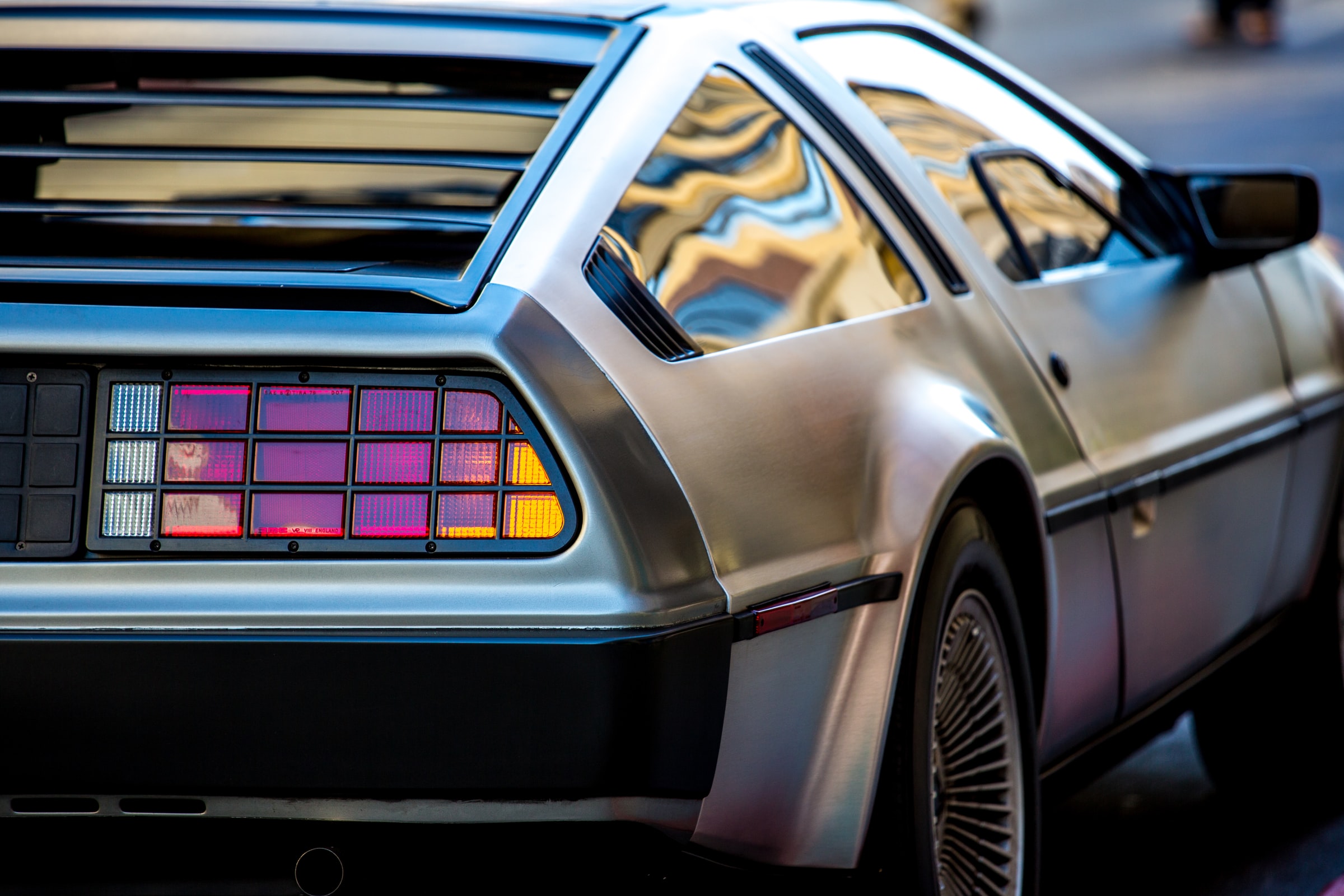 You are currently viewing DeLorean DMC-12 On Sale For All You ‘Back To The Future’ Nerds